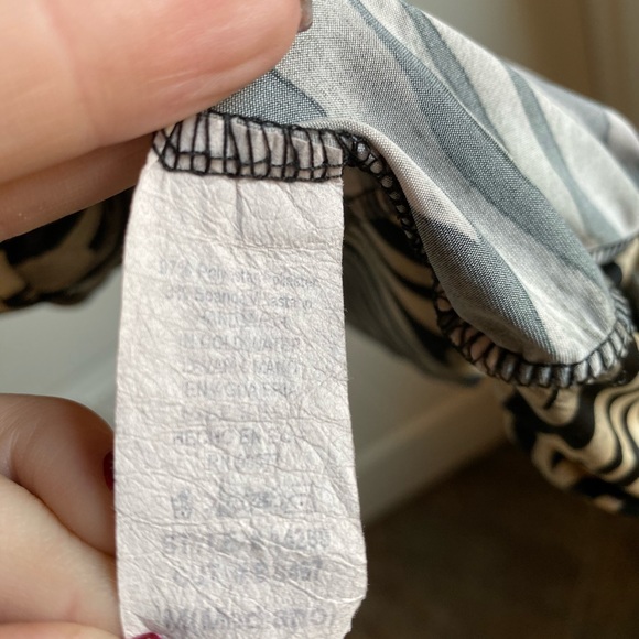 Fashion Exit Tank Top Blouse - Picture 8 of 8